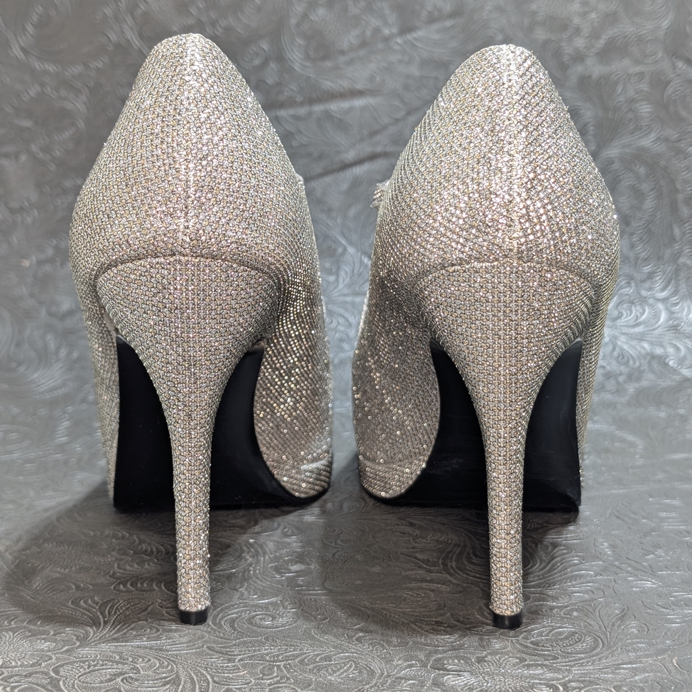 Adrianna Papell Boutique Glitter Silver Strap Pump Heels Gold Accent Sz 10 - Picture 7 of 12